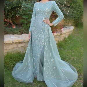 Elegant Sage Sequin Long-Sleeve Engagement Dress